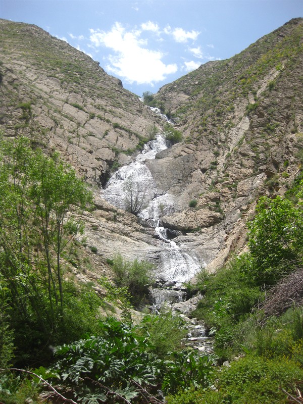 روستای آهار به آبشار ده تنگه
